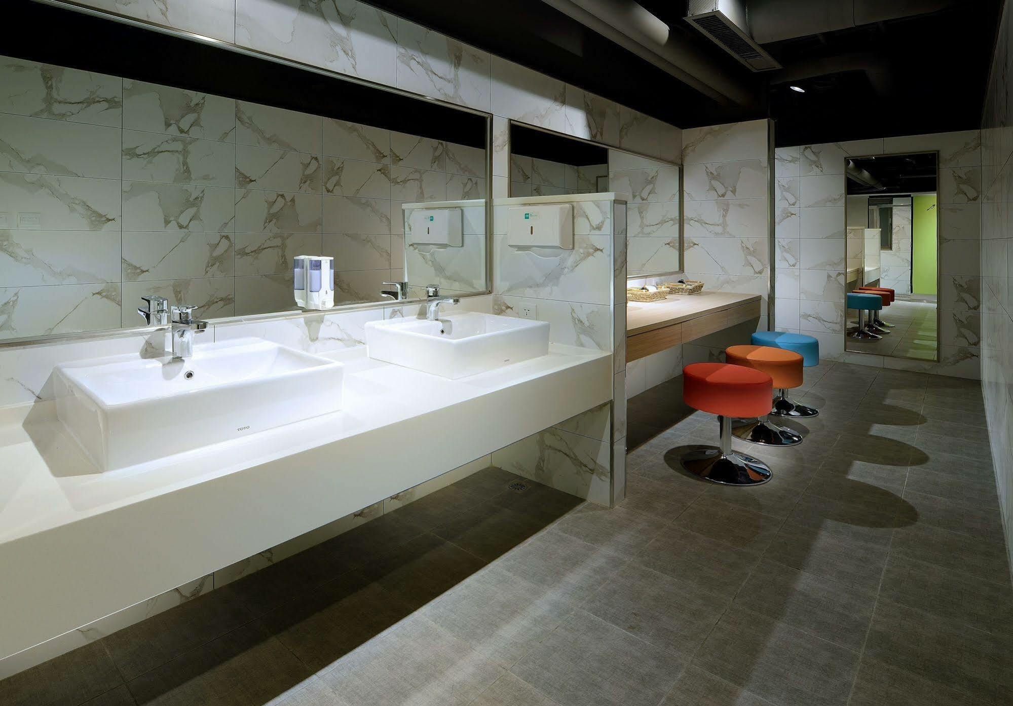 Park City Inn & Hostel Yonghe Bagian luar foto